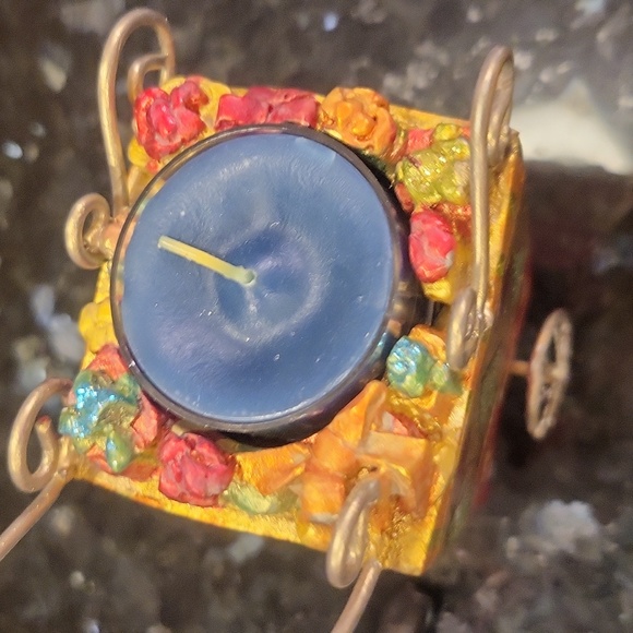 Charming Christmas Votive 🎄 - Picture 7 of 7